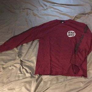 Red Independent long-sleeve
